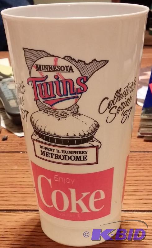 2-Plastiic Collectors Cup-1987 Metrodome-Twin...