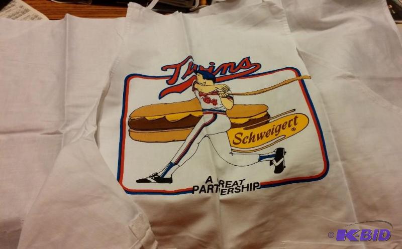 1984 Minnesota TWINS and Schweiger cooks apro...