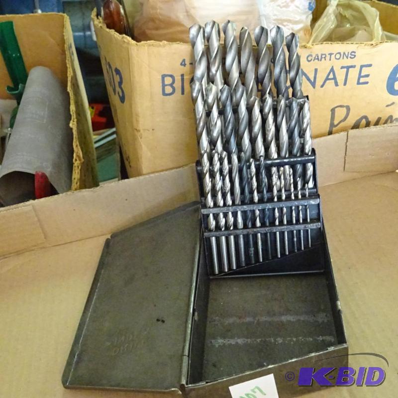 lot 107 image: Drill bit set...