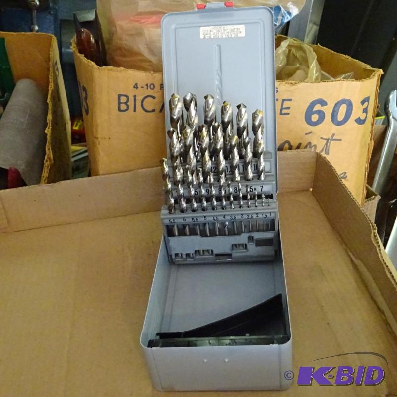 lot 112 image: Drill bit set...