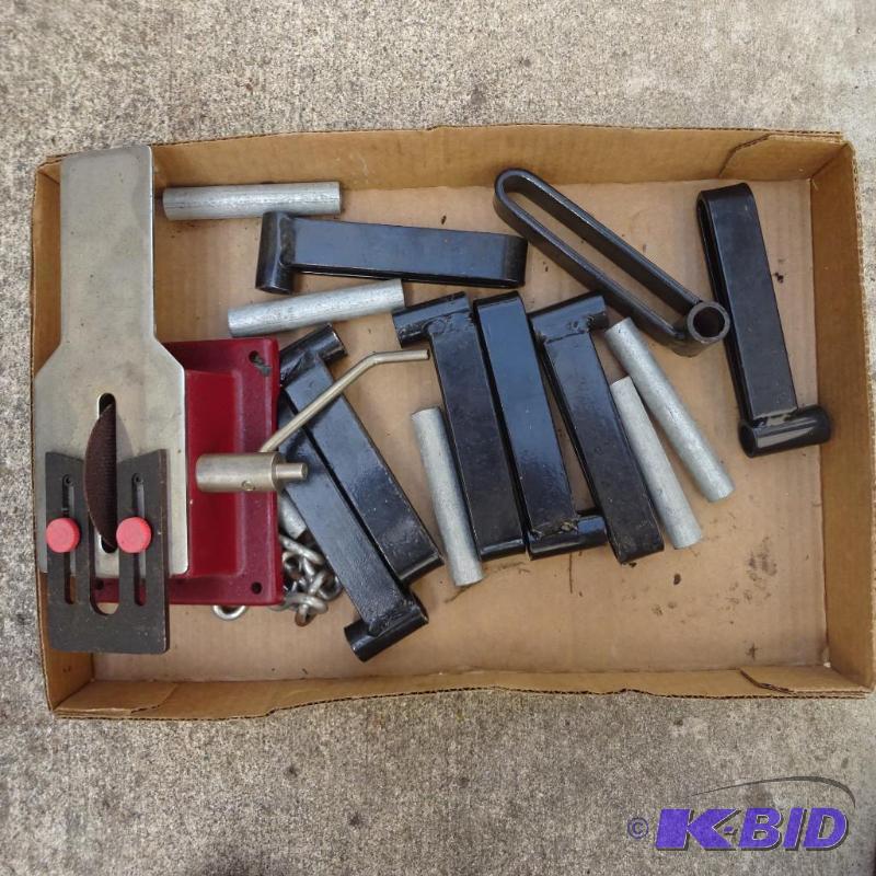 lot 127 image: Engine stand adapters. Hand turn cut off saw...