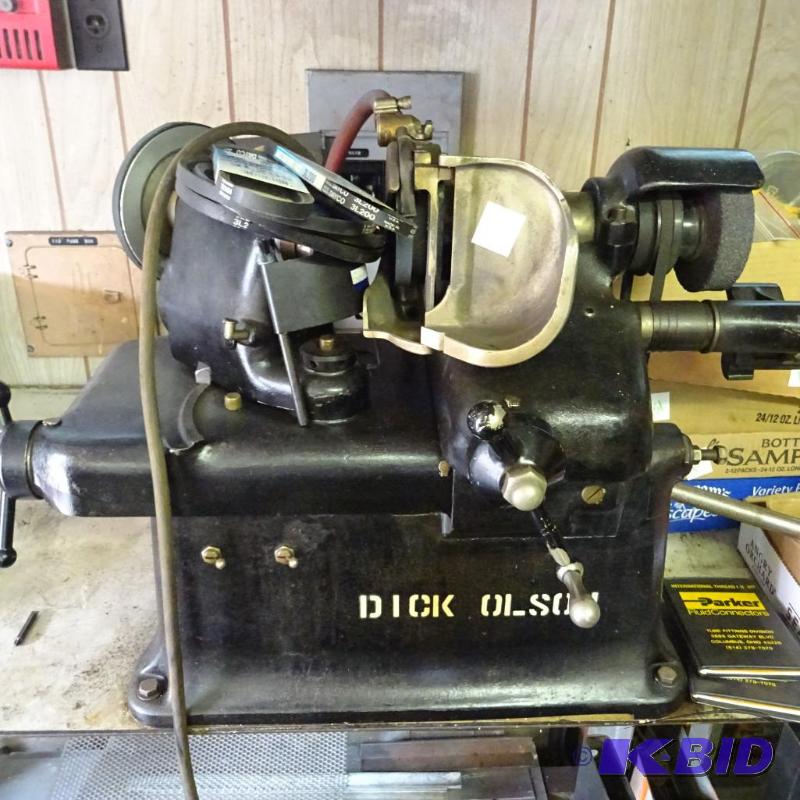 lot 148 image: Black and Decker valve grinding unit. Comes w...