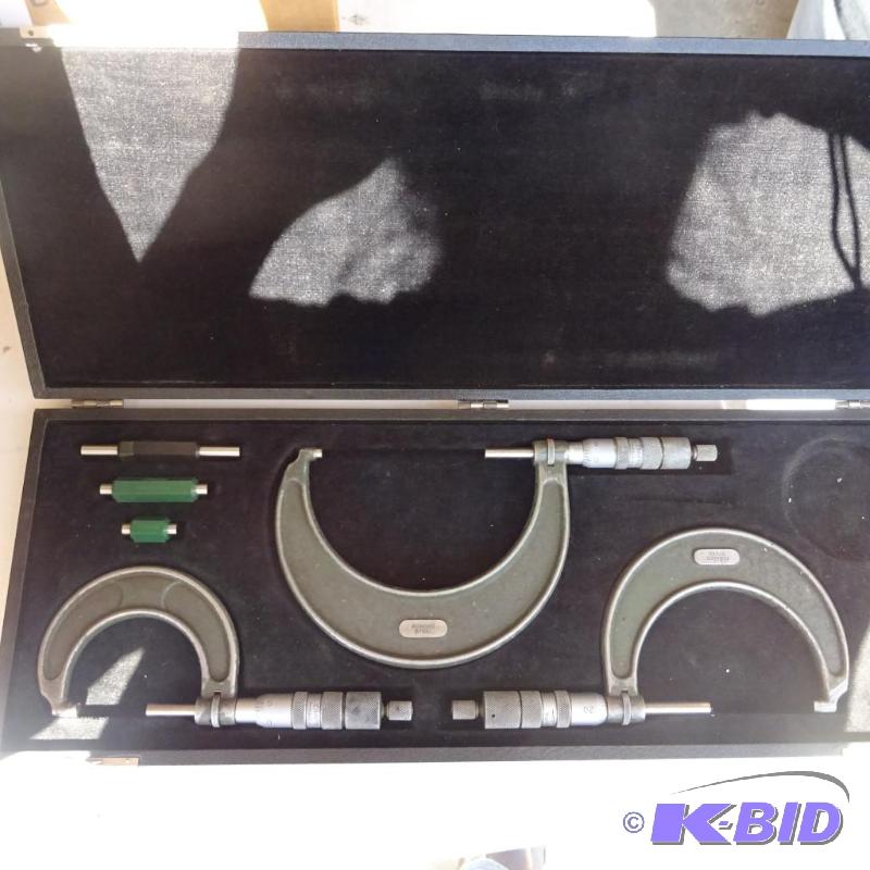 lot 15 image: Craftsman 3 piece caliper set...