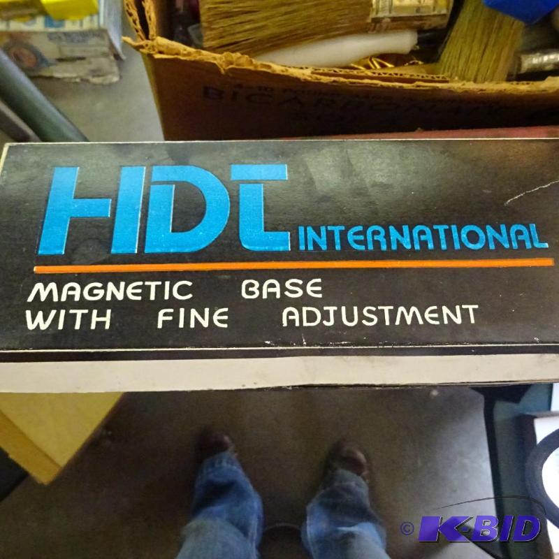 lot 168 image: HDT magnetic base with fine adjustment...