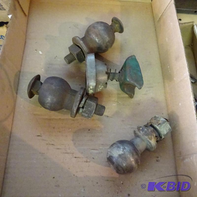 lot 180 image: 3 trailer balls...