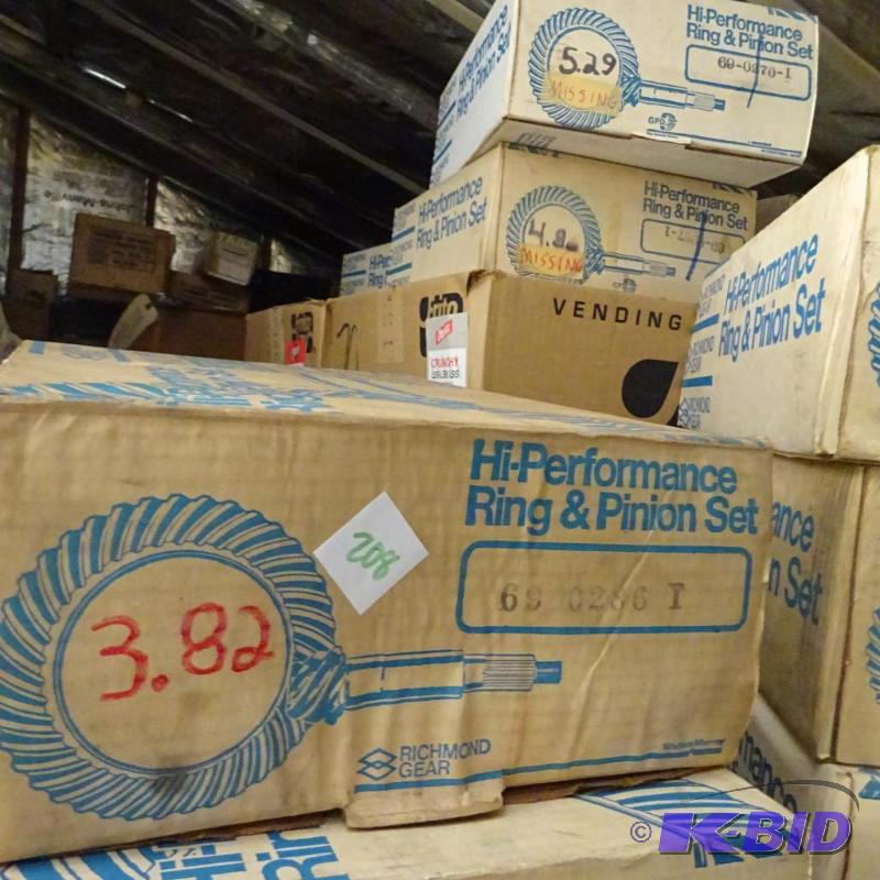 lot 208 image: Ring and pinion set. New 3.82...