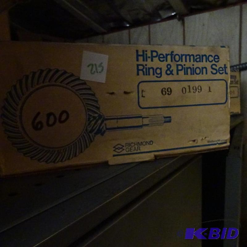 lot 215 image: Ring and pinion set 6.0...