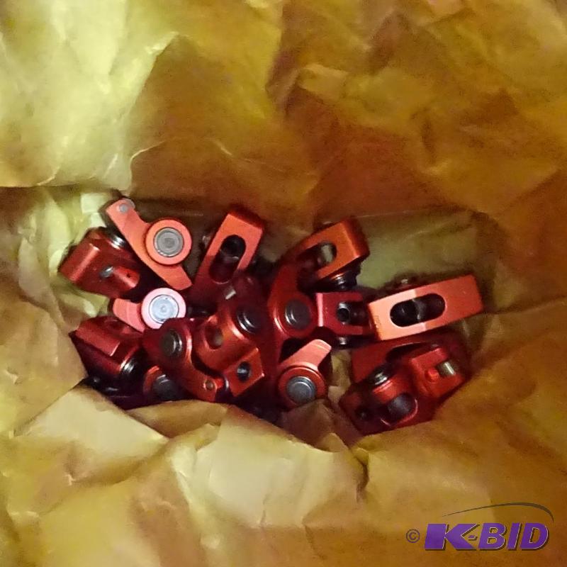 lot 255 image: Chevy SB, Misc valve springs, retainers, lock...