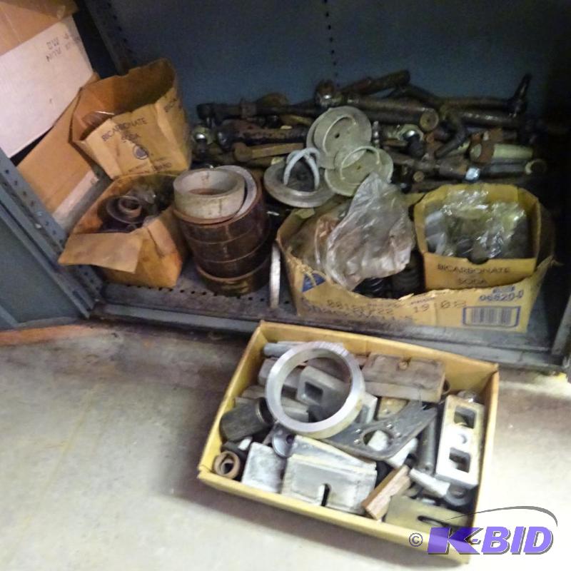 lot 264 image: misc steering parts, shims, suspension parts...