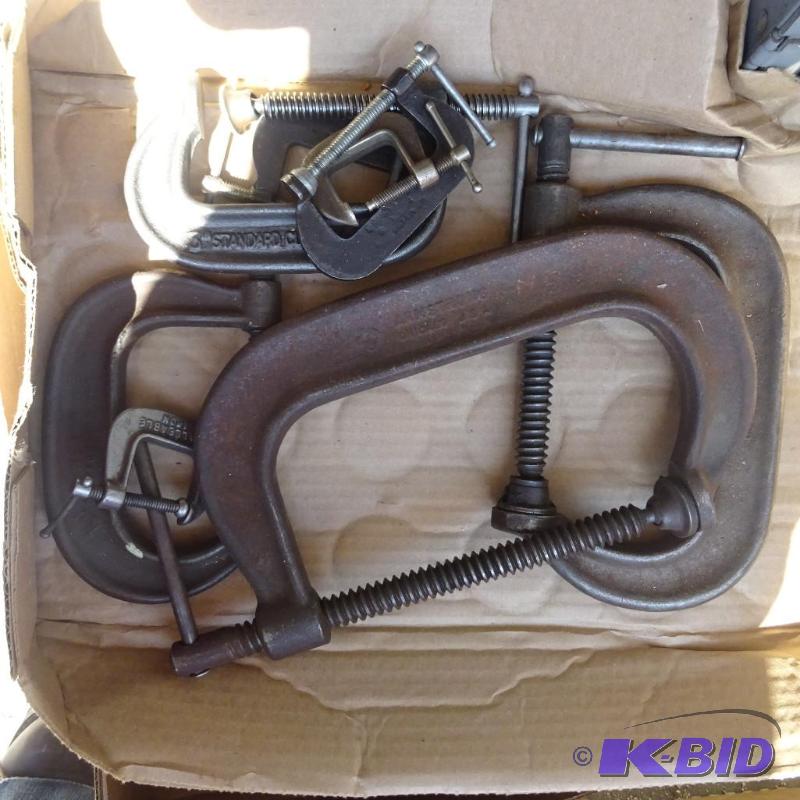 lot 28 image: 8 C clamps...