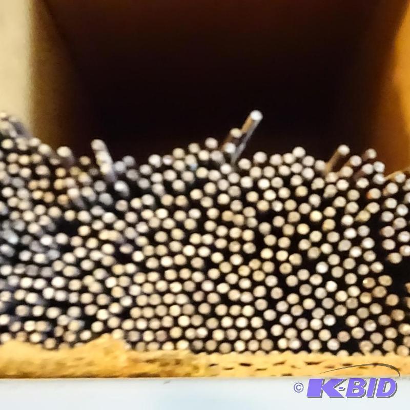 lot 313 image: half box of arc welding rods...