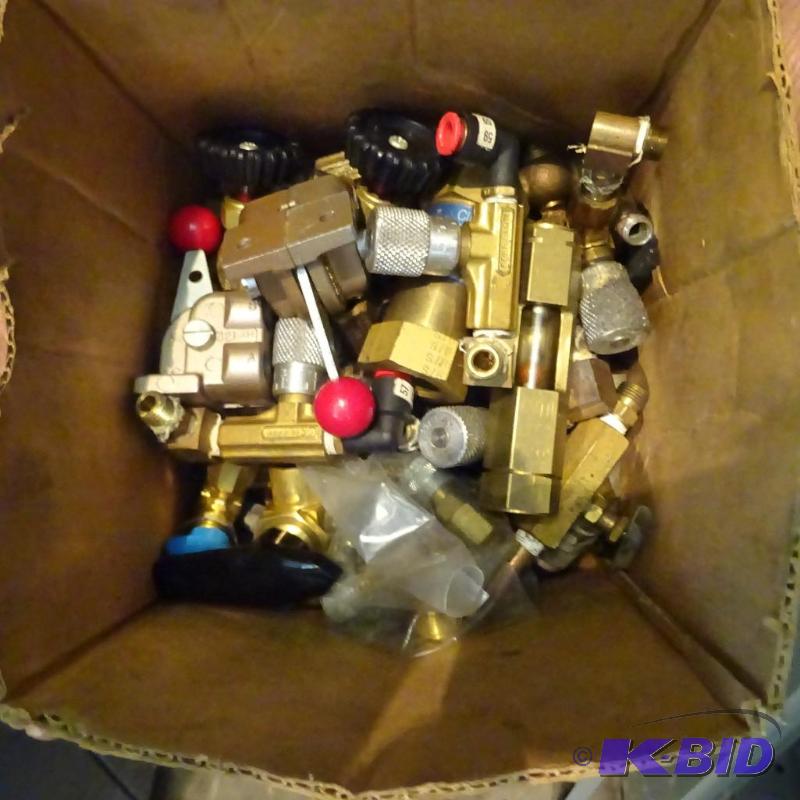lot 379 image: misc valves and check valves- brass...