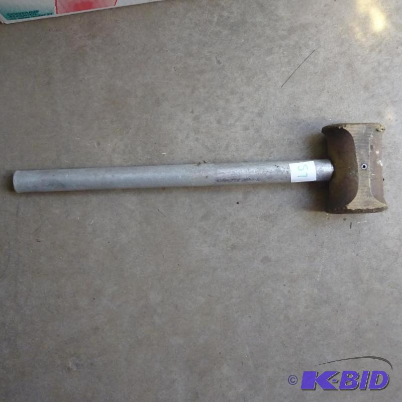 lot 57 image: Heavy brass hammer...