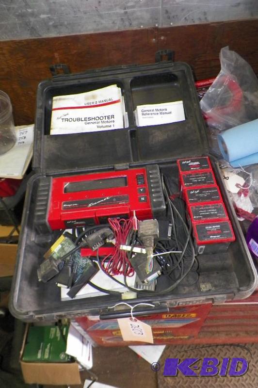 lot 2003 image: Snap-on Scanner Model MT2500 Includes Everything Shown. Comes With All Manuals Shown.