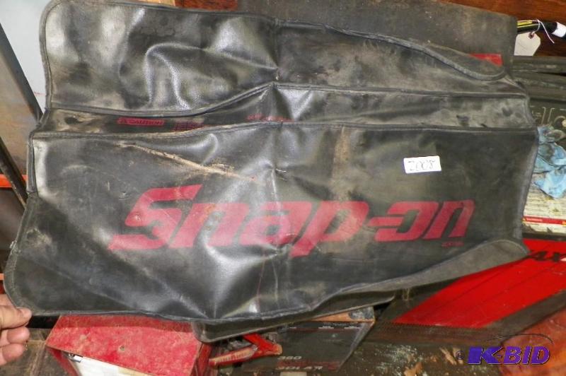 lot 2008 image: Snap-on Hood Protector Model No. JCK7DBL Needs Cleaning