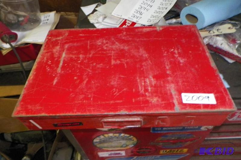 lot 2009 image: Snap-on Parts Cabinet 18 x 12