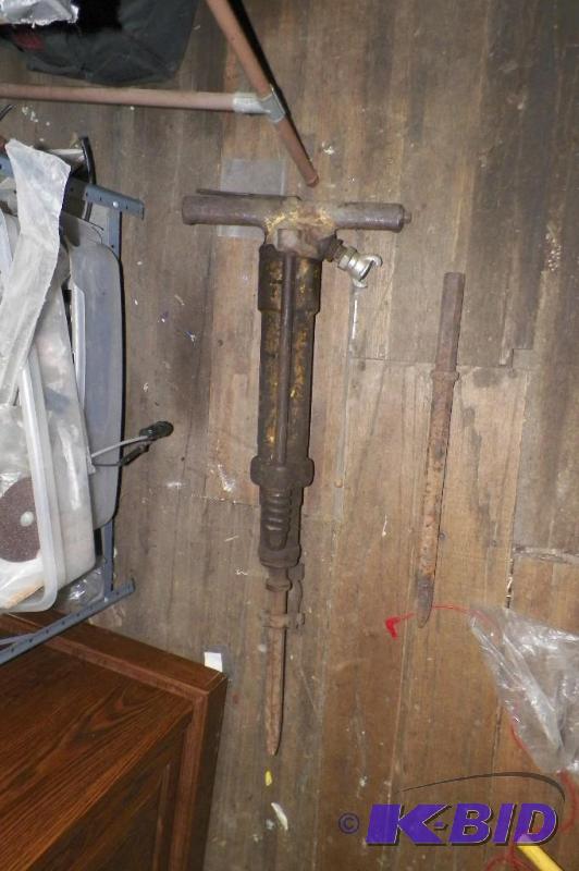 lot 2044 image: Antique Jack Hammer