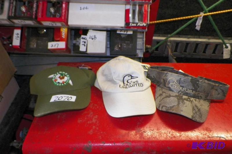 lot 2070 image: 3 Duck Hats New wTags