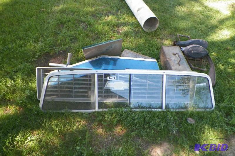 lot 2078 image: Tool Boxes, Duck Decoys, Scythe & Everything Shown