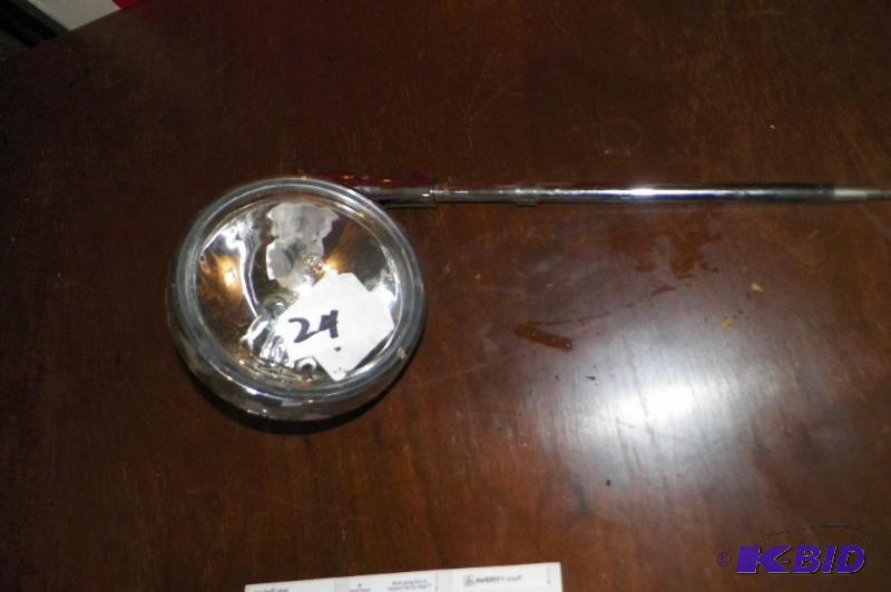 lot 24 image: Unity SAEOW97 Spot Light