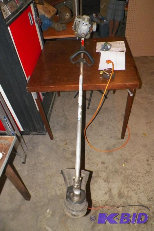 lot 28 image: Echo SRM-210 Gas Powered Trimmer