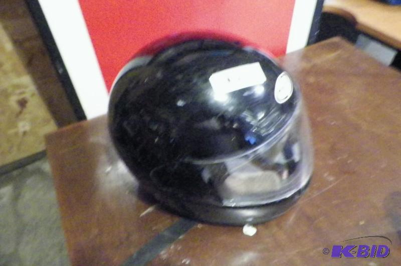 lot 32 image: THH Helmet