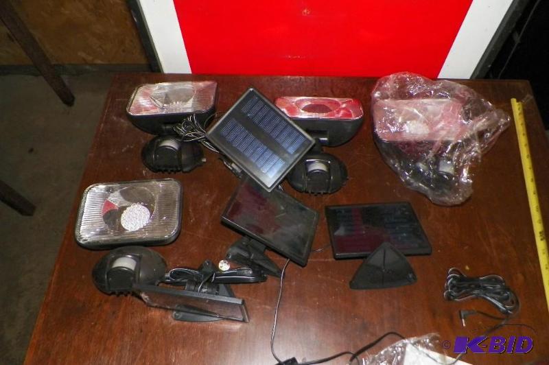 lot 37 image: Motion Sensor Security Lights Set Of 4 wSolar Powered Energy Sources
