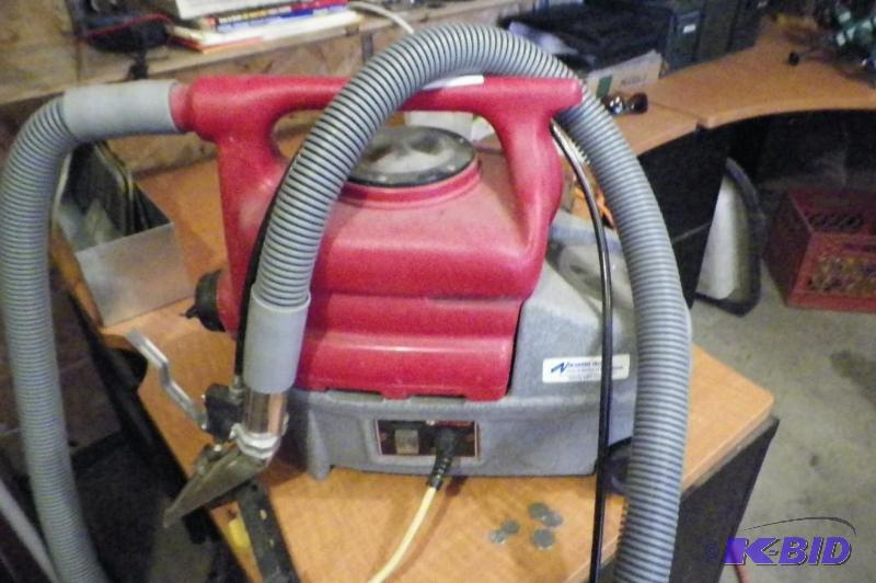 lot 38 image: SANITAIRE Car Carpet Shampooer wHose
