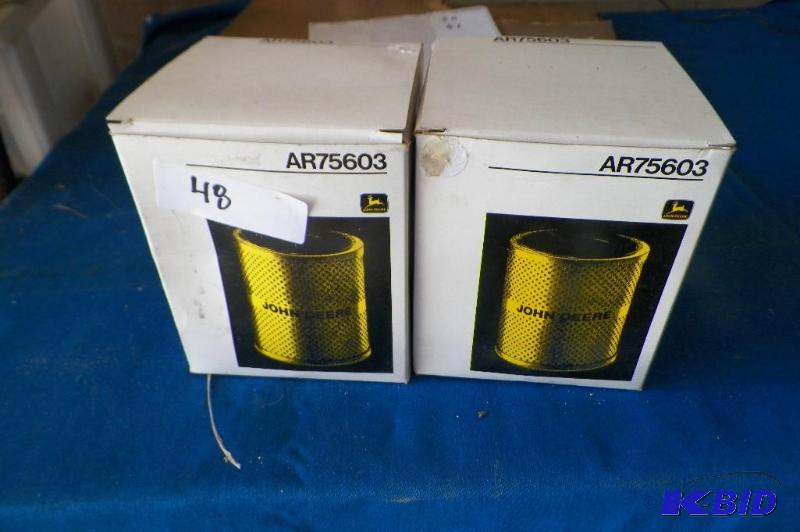 lot 48 image: 2 John Deere Filters ARG75603
