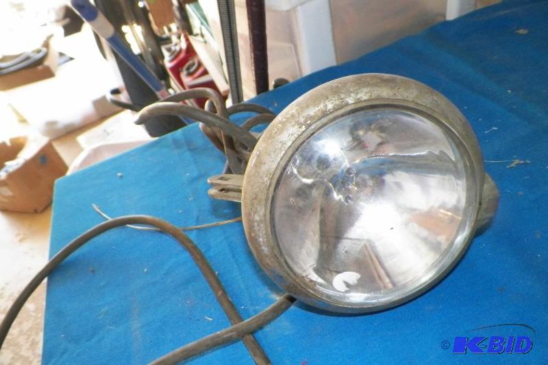 lot 54 image: Unity Handheld Spot Light