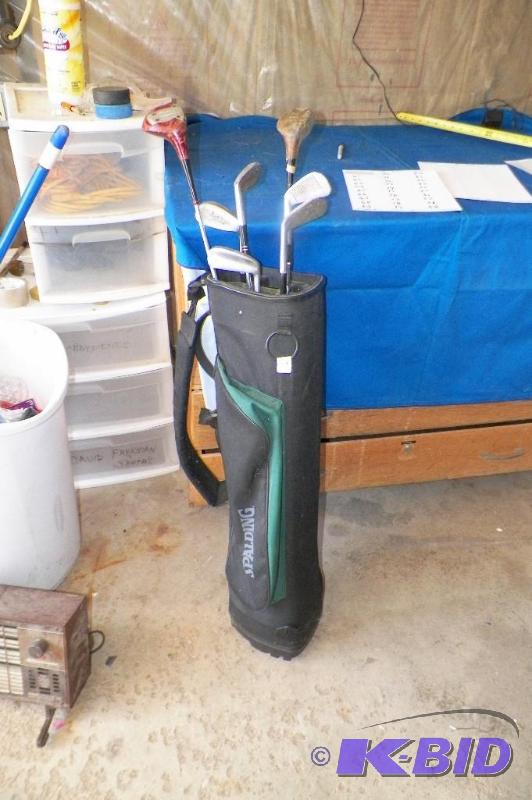 lot 60 image: Golf Bag wClubs