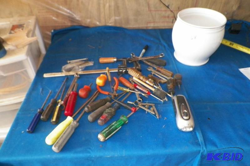 lot 64 image: Lot of Tools