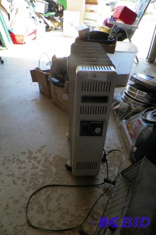 lot 76 image: Lakewood Portable Room Heater Tested & Works Fine