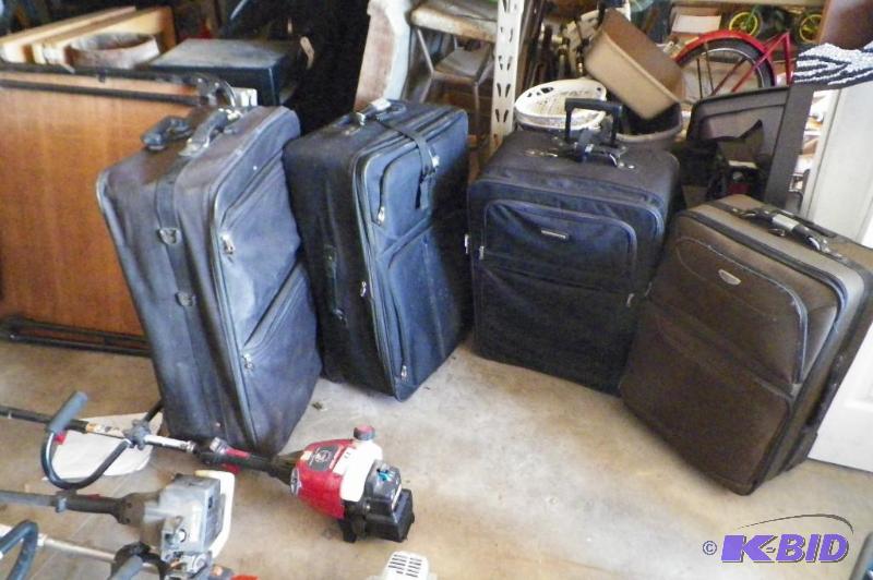 lot 77 image: 4 Pieces of Luggage