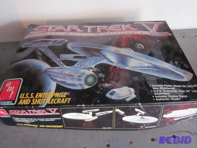 lot 102 image: Vintage Amt Star Ertl Trek U.S.S Enterprise a...