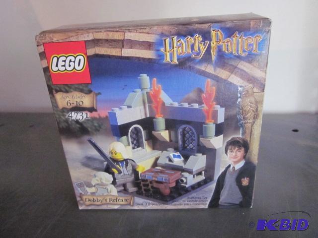 lot 110 image: Highly collectible Harry Pottery Lego 4731 Do...