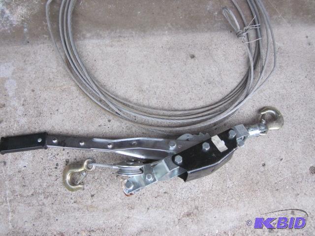 lot 125 image: Tool Shop 8800 lbs. come along with extra wir...