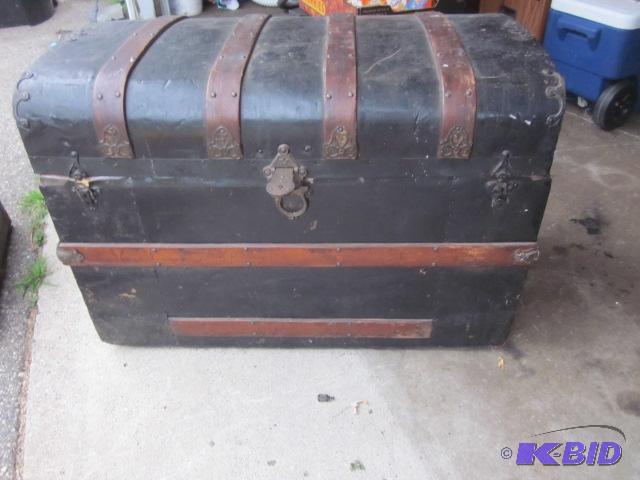 lot 127 image: Antique cedar lined chest, heavy....