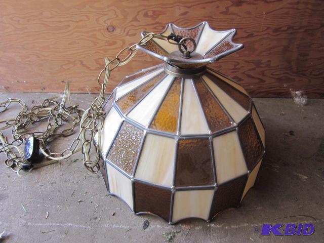 lot 65 image: Large 16 inch round vintage swag light with c...