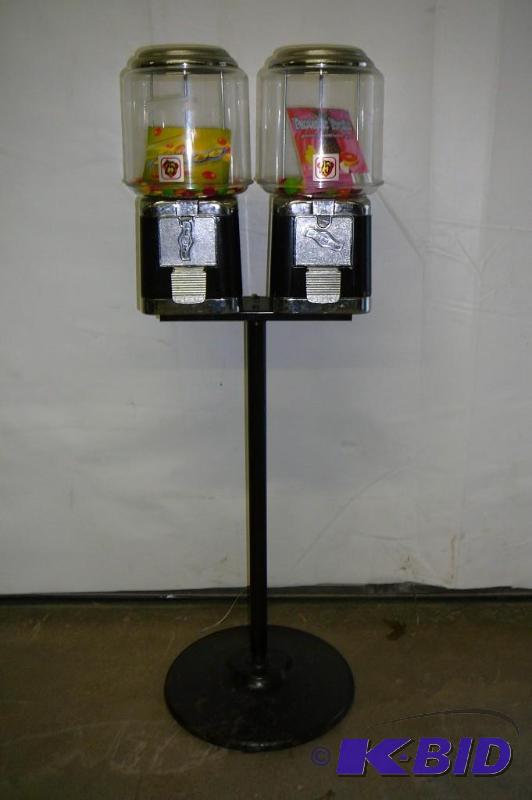 Double gum ball machine on stand &nbspwith k...