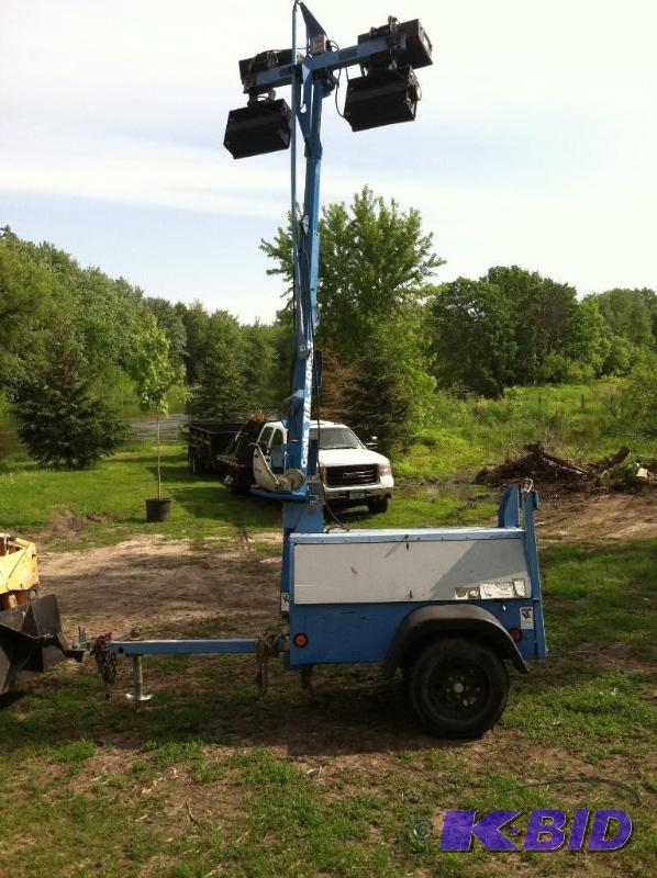 lot 10 image: Genie TML-4000NLight TowerGenerator