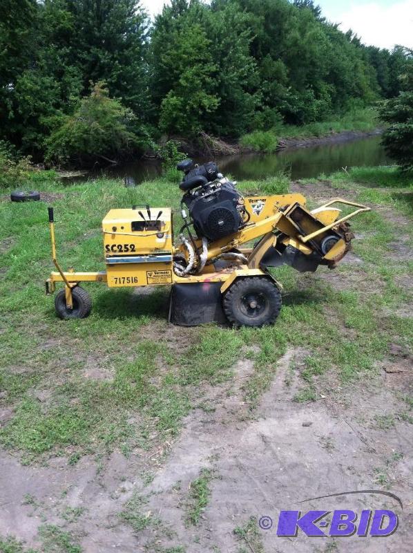 lot 108 image: Vermeer SC 252 Stump Grinder