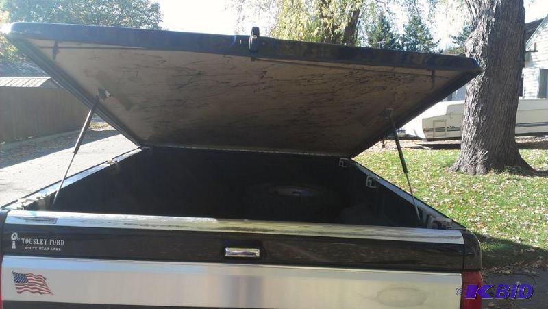 lot 14 image: Tonneau Cover