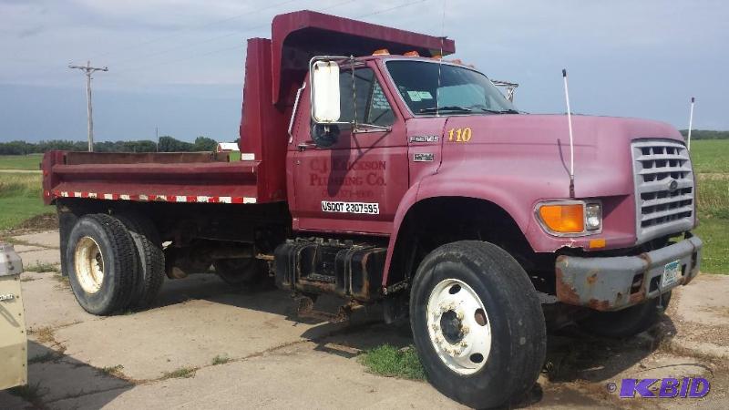 lot 1A image: Ford Contractor dump truck 1999 F800 12 dump box Heavy DUTY dump.Air release end gate-plumbed w air