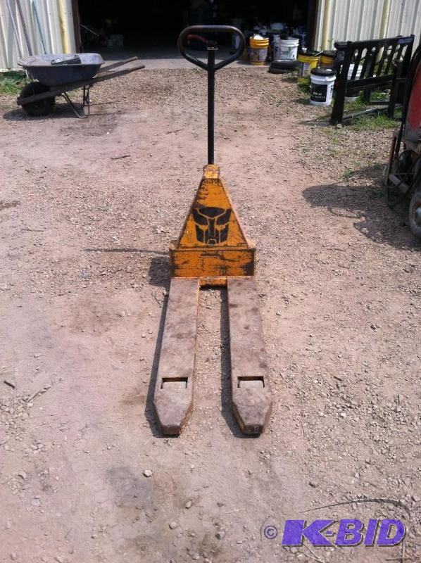 lot 41 image: Hand Pallet Truck