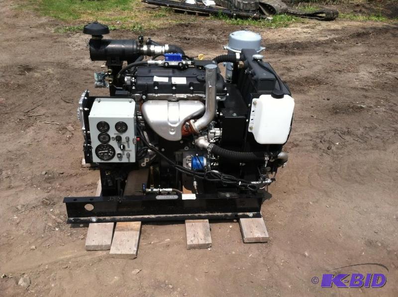 lot 43 image: Propane Engine - oil field engine Brand new complete unit, ready to fire.