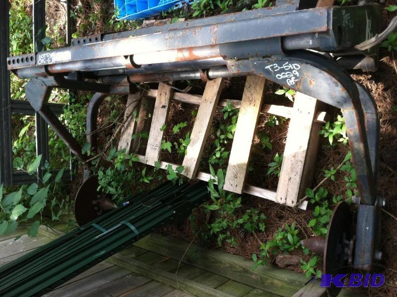lot 88 image: Bobcat Sod Roller