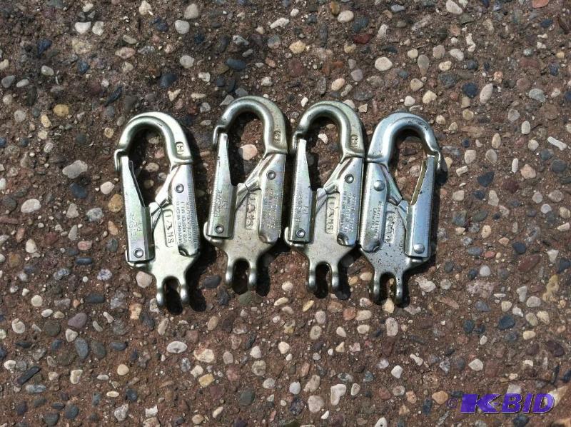 lot 95 image: Clips- climbing, safety utility clips.