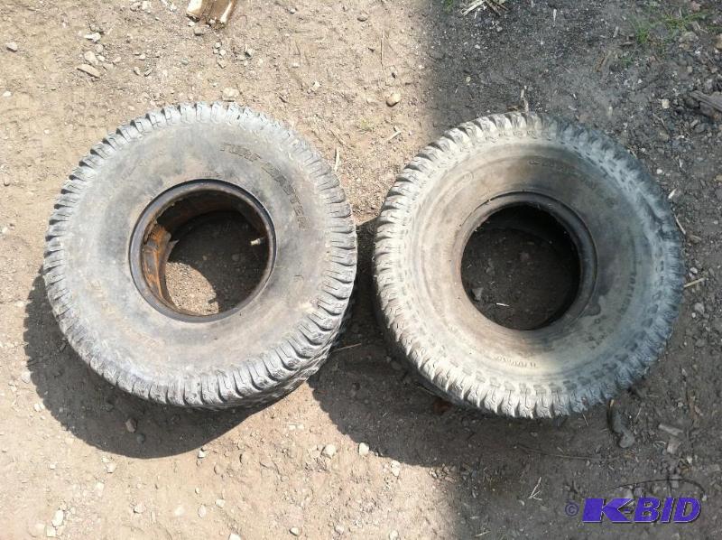 lot 96 image: Carlisle Turf Master Tires