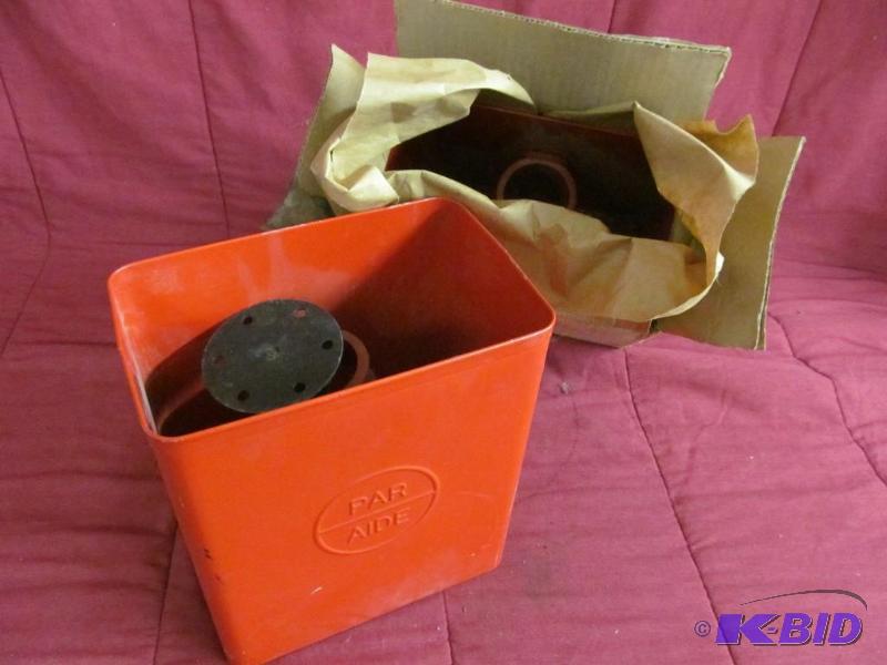 lot 126 image: Golf Supplies
